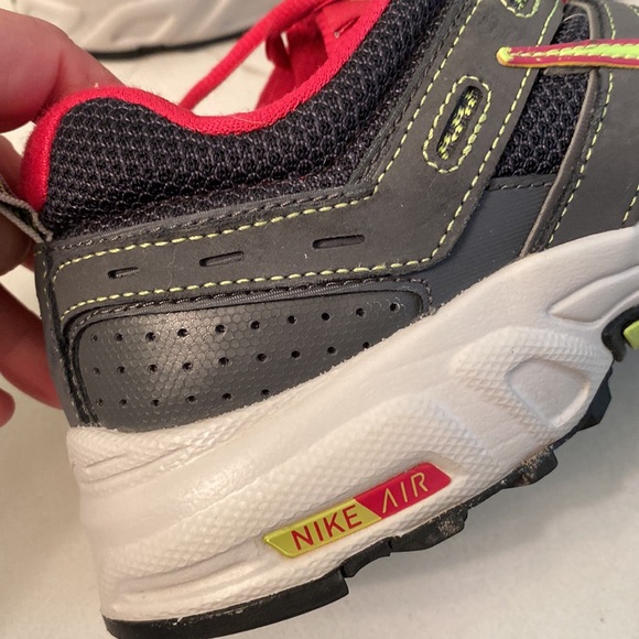 Nike Alvord running shoes 396037-007 - Picture 2 of 16